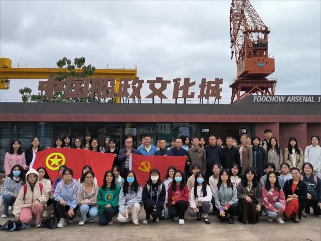 �����ս񣬂��д����Ļ� ����ӛ�ČW(xu��)Ժ21���h�Z���ČW(xu��)(�̎���������һ�F(tu��n)֧���F(tu��n)�����(xi��ng)���