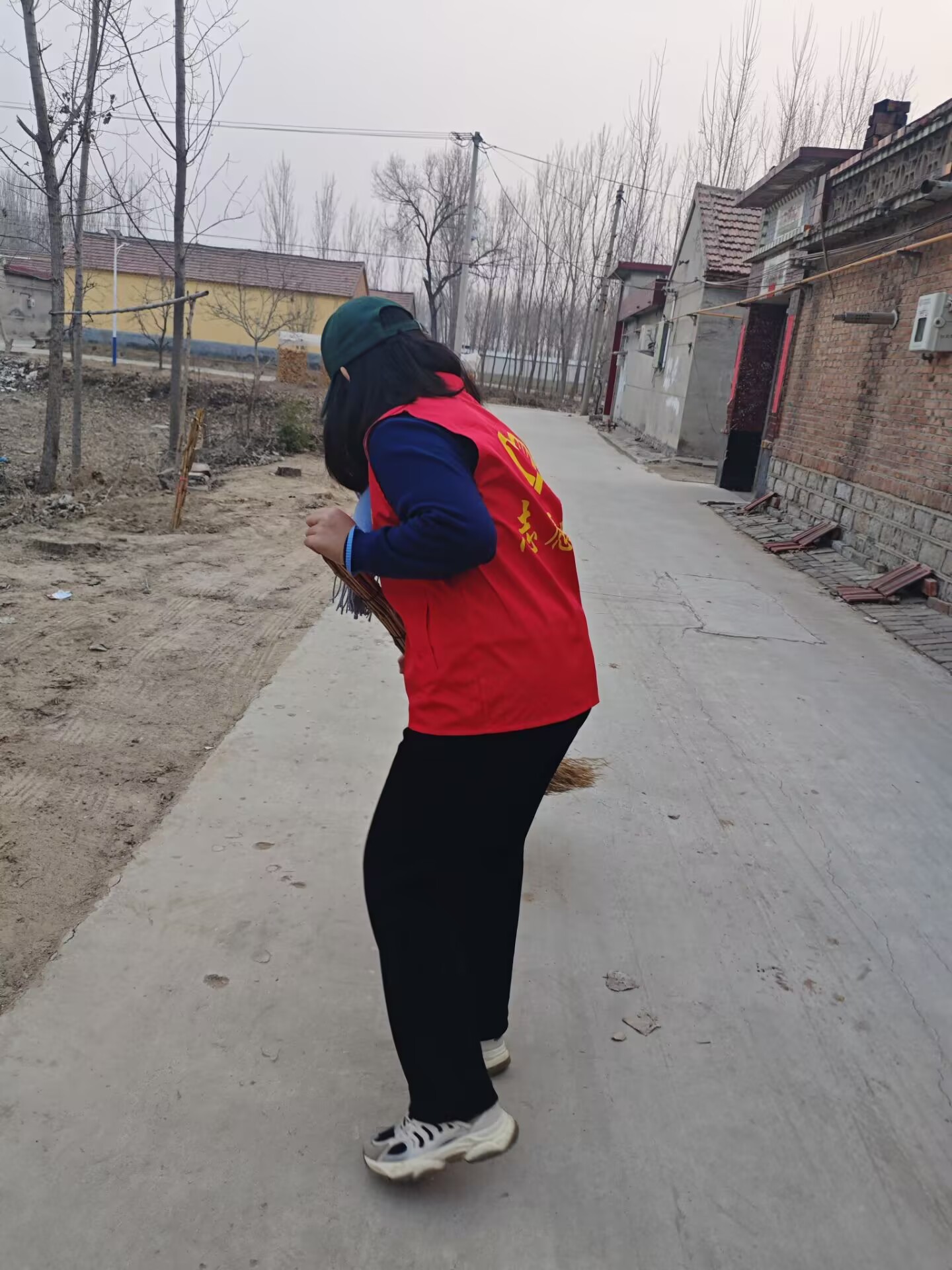 �´���߳����l(xi��ng)�埨���
