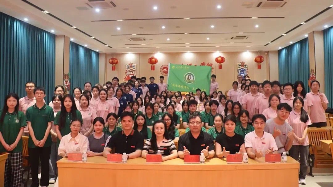 ���ߵ�˼���n������Ժ�L�����мs��������`���v꠵ļtɫ˼�����`