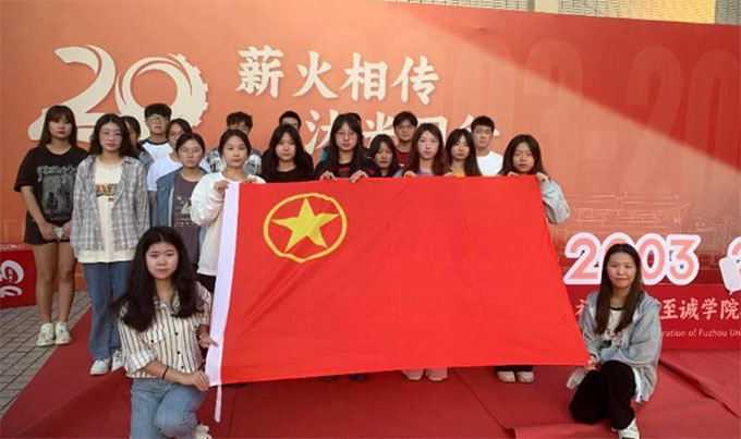 �f���������������~ï�����ľ����V��ƪ