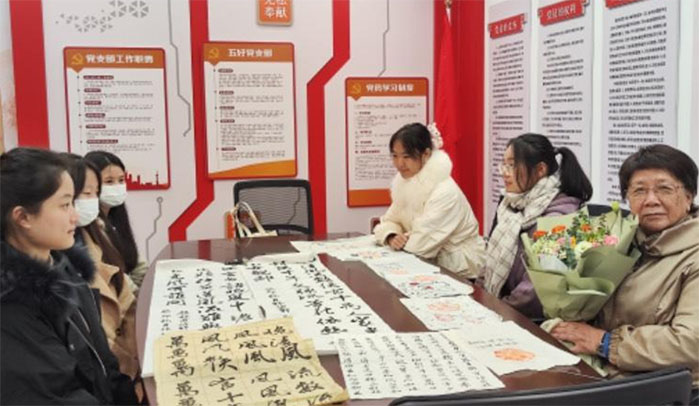 �������č��V�q�£��r��ŭ�R�������