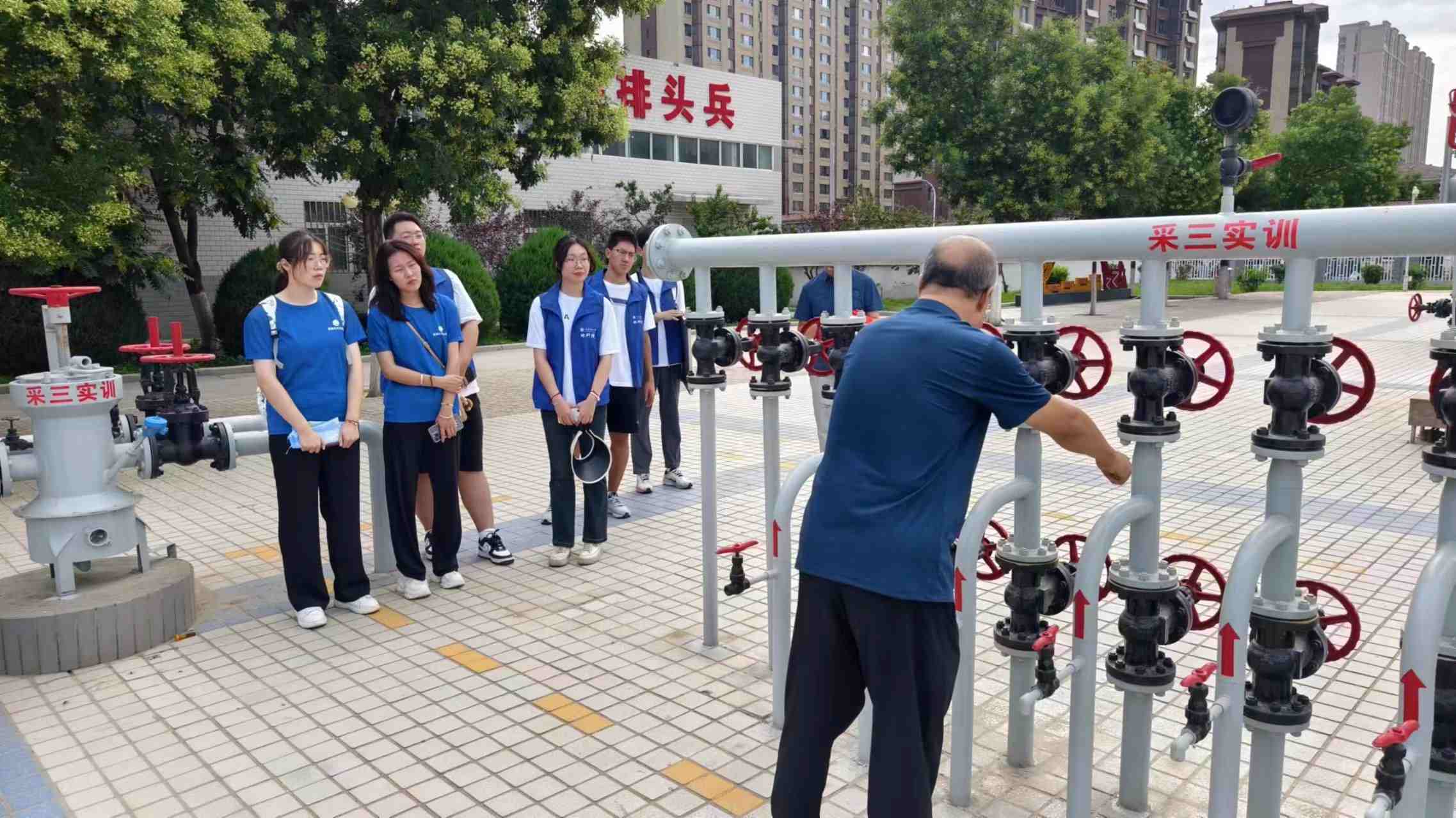 ʯ�����ғ�(d��n)��(d��ng)���h(hu��n)�������`�С����Ї�ʯ�ʹ�W(xu��)���A�|����̼ʯ�⌍�`�