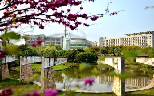 ׌���ٿ����������H�۵�ĸУ