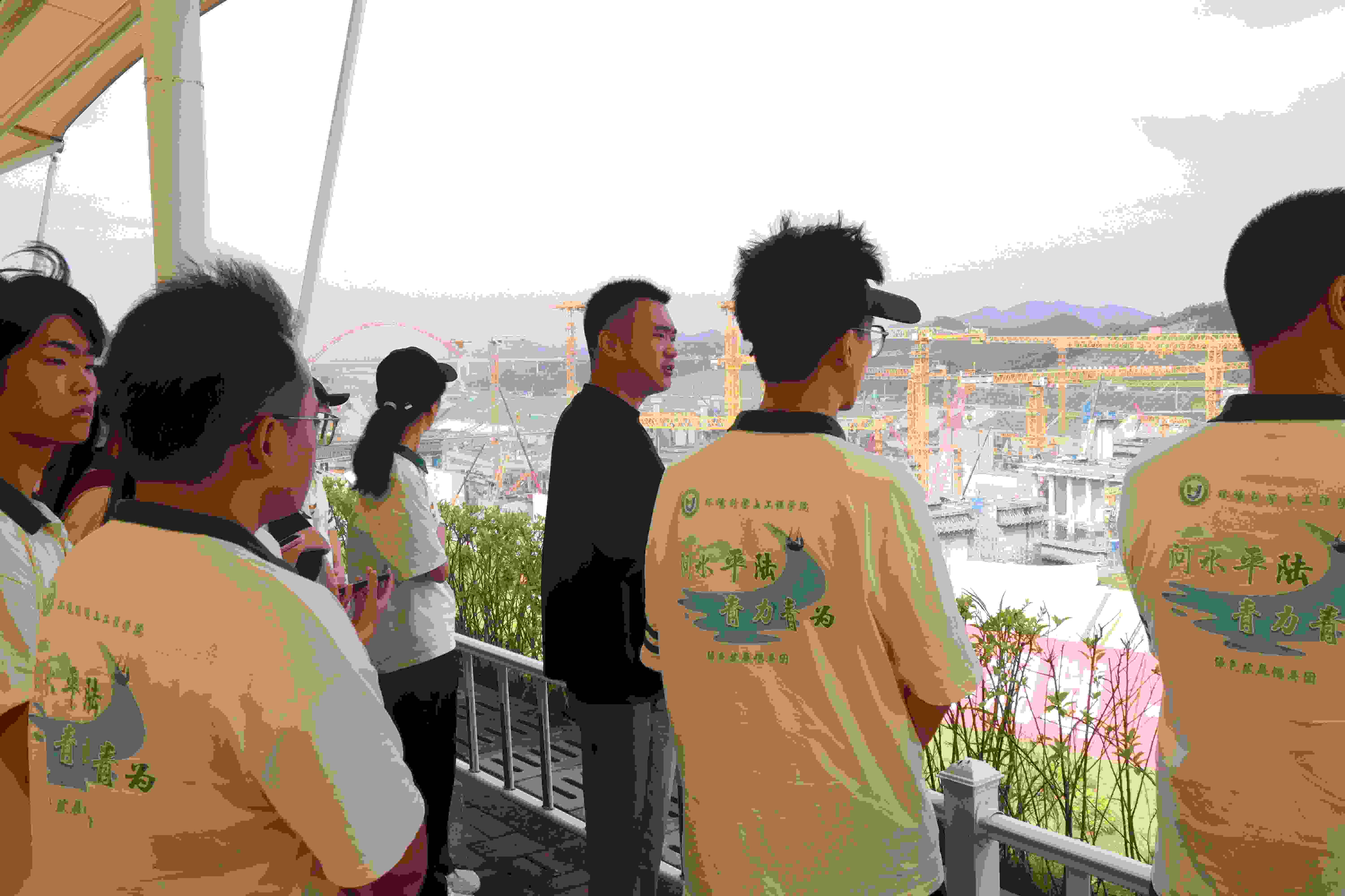 �ഺ�x���\�Ӊ����{�������°lչ����������������ˮƽꑡ����`�F���M�R���м~