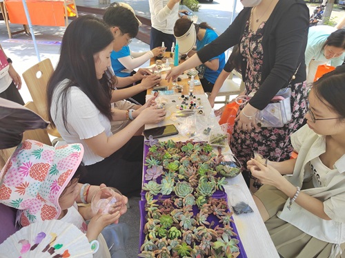 ƿ������أ��Gɫ������