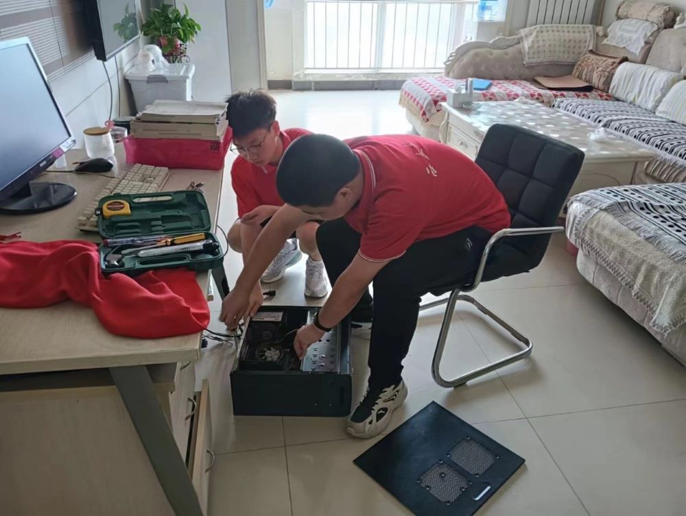 �������ՌW(xu��)Ժ�_չ��־Ը����(w��)�M(j��n)��^(q��)�����L������ƪ�¡����(hu��)��(sh��)�`���(d��ng)