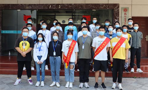 �����h�����꣬���O�Gɫ���\