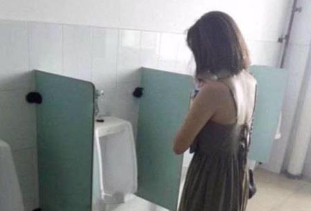 �����ϲ�һ�o�I�������M��У�@�����ַ�Ů��W����Ů�������