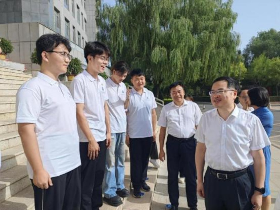 �}����У�t(y��)�ƴ�W(xu��)(li��n)���_չ��ɽ������y�ֹ��M��������`���