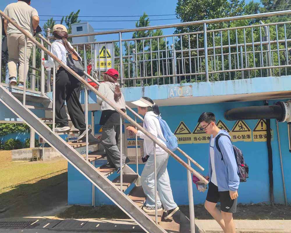 �Ͼ�������W��������Դ��׃����ܡ����`�F����������`̽�L�{��ƪ��һ��