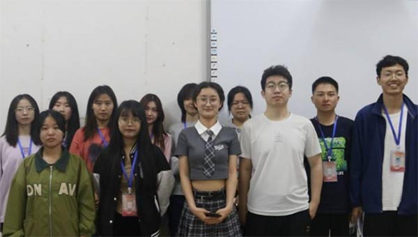 �����飬���Z����ͬ�� ��������Z�WԺ�e�k���ĸ�����ِ��ِ