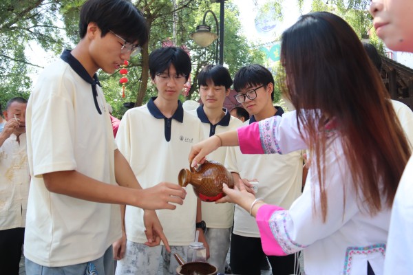 �����d�l(xi��ng)���l(f��)չ�����z�w�ق��С����L����W(xu��)���F�ݡ������d�l(xi��ng)�������T�����顱����������`�o(j��)��