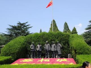 ��̎������Ժ�����ĳмtɫ����