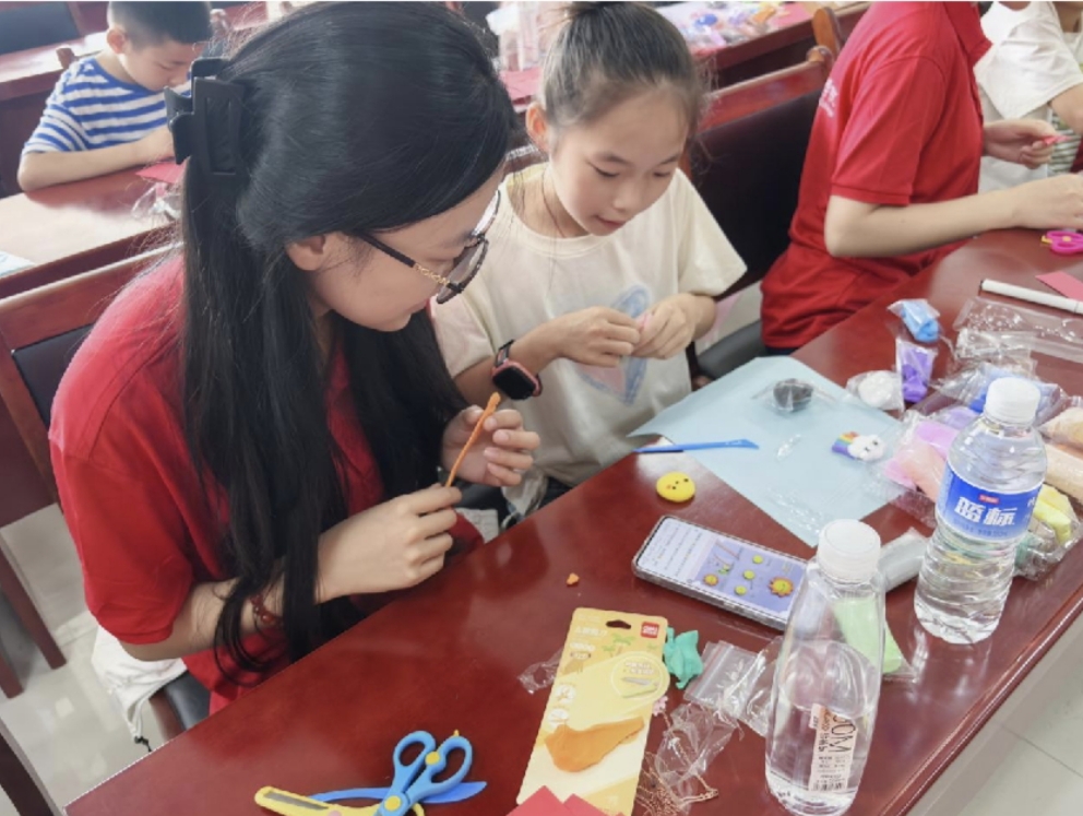 ͯ���L�Ϳ���(zh��n)ӛ�� н�����мtɫ����​���o��W(xu��)Ժ�����h��ꐴ��_չ���������l(xi��ng)���
