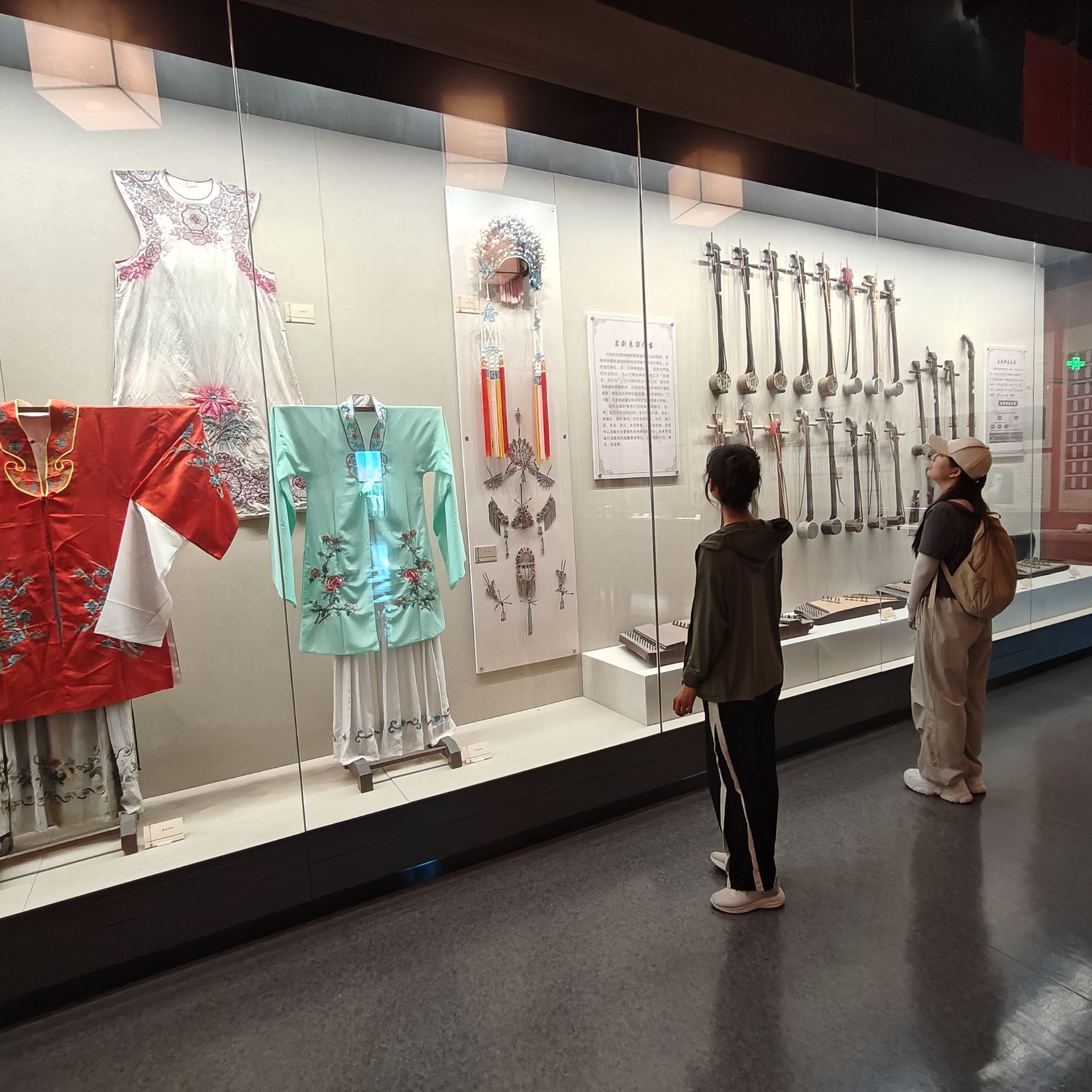 �}����l���d���A������T���ա���ɽ�|�r�I��W�r�WԺ���l�d�r�����}��·���Ќ��`С�