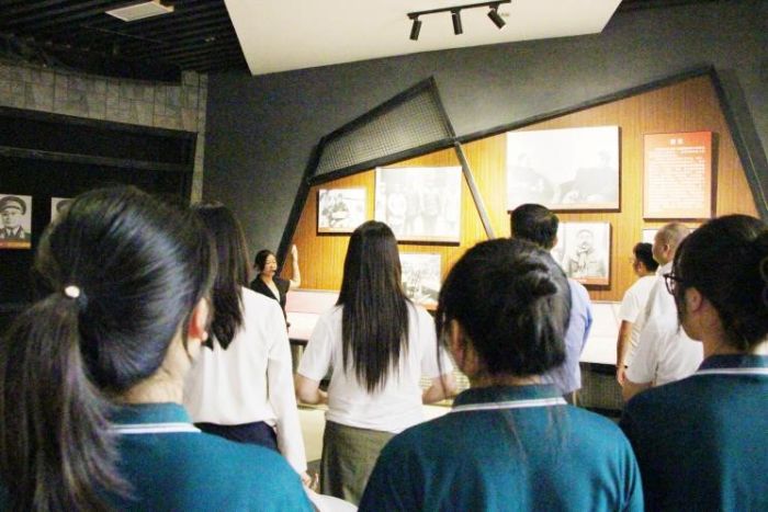 �t������˼���У���Ȫӿ�����l�顪��������W����ɽ�И������t��˼���ġ�һ�w�����`���