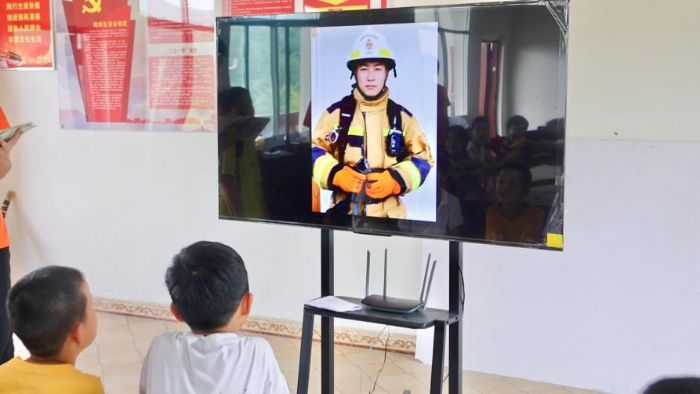  AI��Ӱ��ͯ�� �Ƽ�н�����l(xi��ng)Ұ ��������ɽ����̷���(w��)�(du��)�_(k��i)չ��AI��Ӱ���r(sh��)�Ք[�ɡ��Ƽ���(sh��)�`���(d��ng)