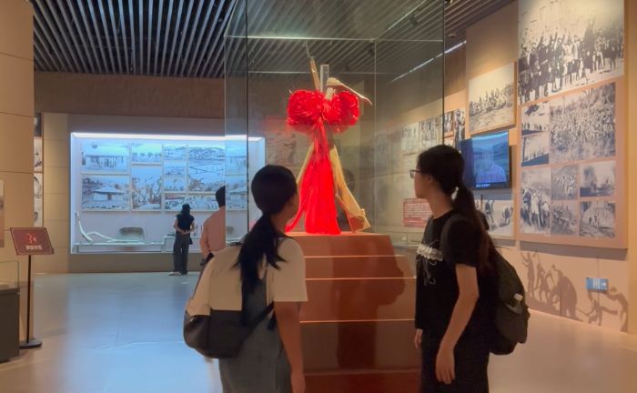 �ഺ�����Gɫ�lչ�����`�x���l�����d