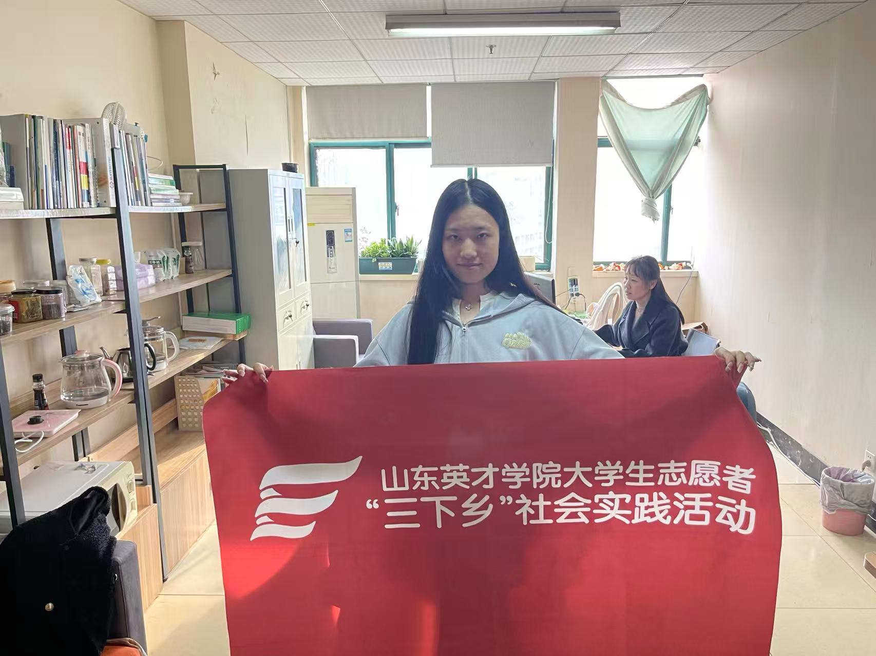 �����r����