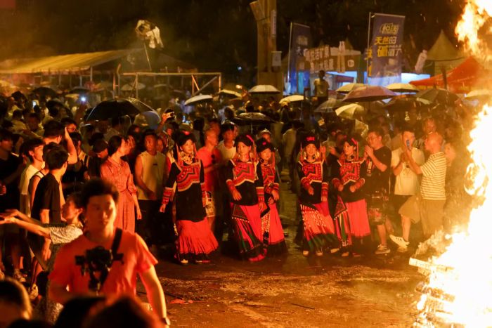 ���`��ӛح�L����W���Ĵ��dꖡ���ɽ��ͬ�Ĺ����Ї���������F�Y��ǧ�塱����������`ꠅ��c��ѹ���ǰ�������ų��_չ�{��